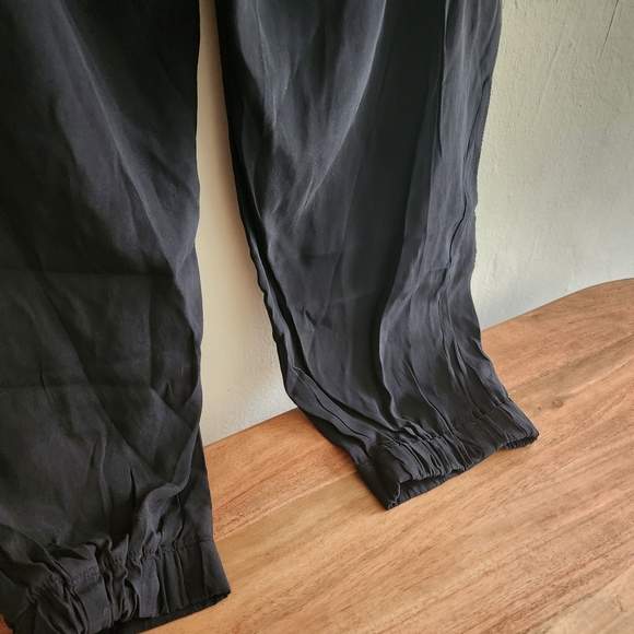 Vince Silk Cargo Jogger Pants - Picture 6 of 9